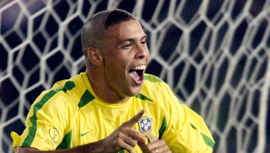 Ronaldo Nazário destaca melhores jogadores da temporada 2024